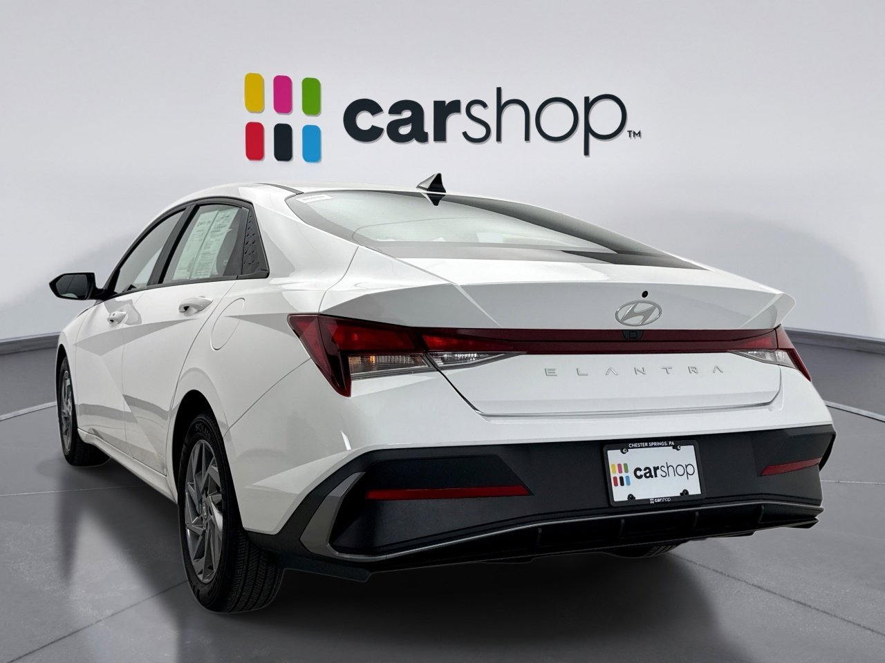 Used 2024 Hyundai Elantra SEL image 3