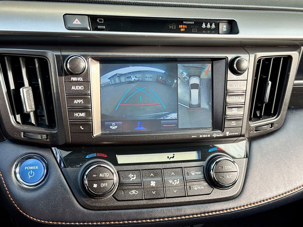 Used 2017 Toyota RAV4 SE image 22