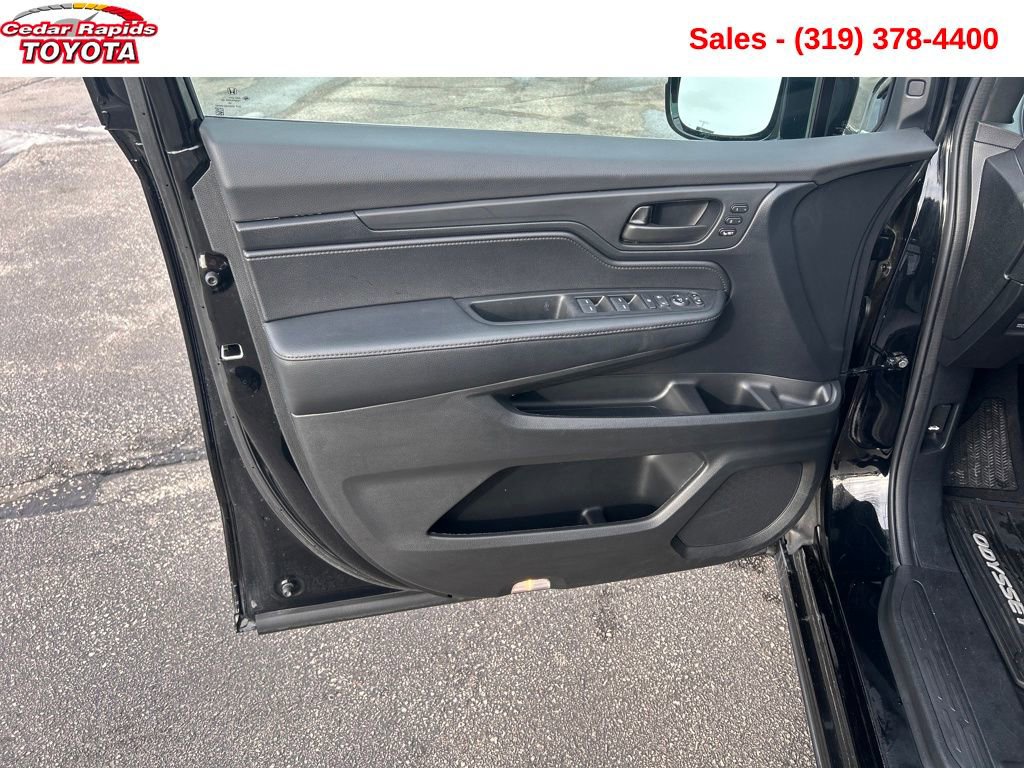 Used 2025 Honda Odyssey Sport-L image 11