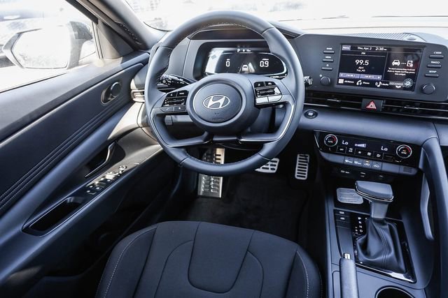 New 2026 Hyundai Elantra Sport FWD image 17