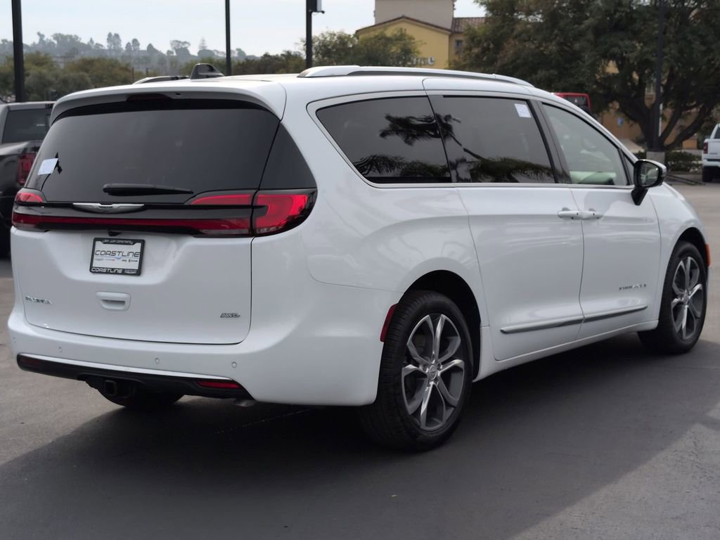 New 2026 Chrysler Pacifica Pinnacle w/ Trailer Tow Group image 5