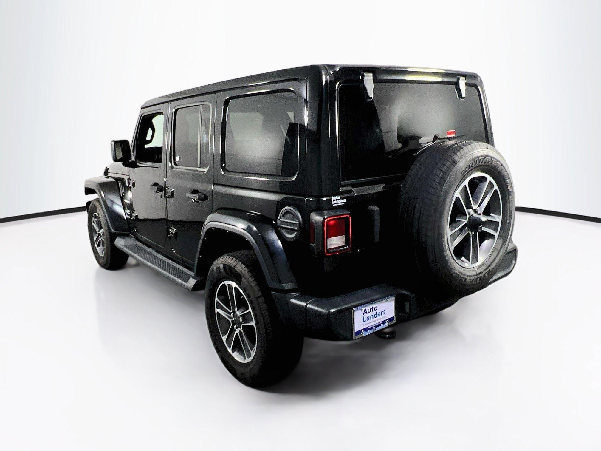 Used 2023 Jeep Wrangler Unlimited Sahara AWD/4WD image 7
