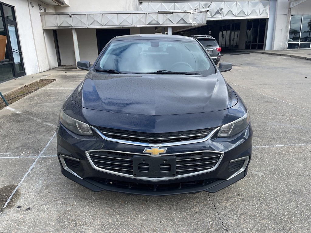 Used 2018 Chevrolet Malibu LS image 2