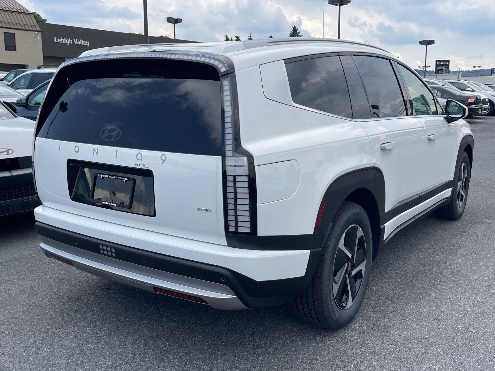 New 2026 Hyundai Ioniq 9 SE image 7