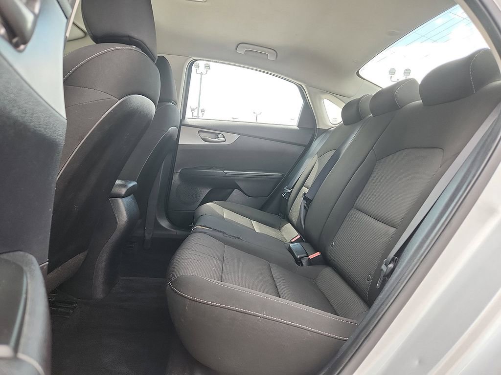 Used 2021 Kia Forte LXS FWD image 6
