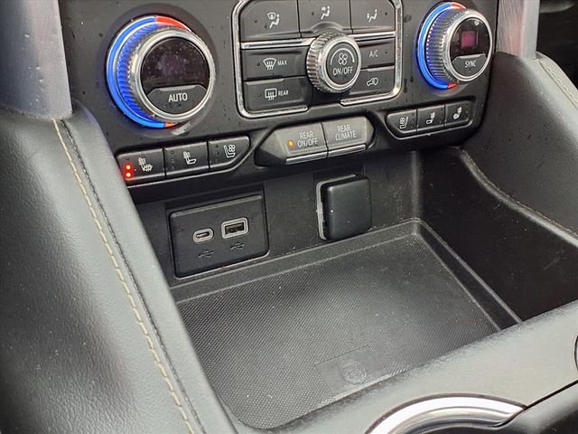 Used 2022 GMC Yukon SLT w/ SLT Premium Package image 14