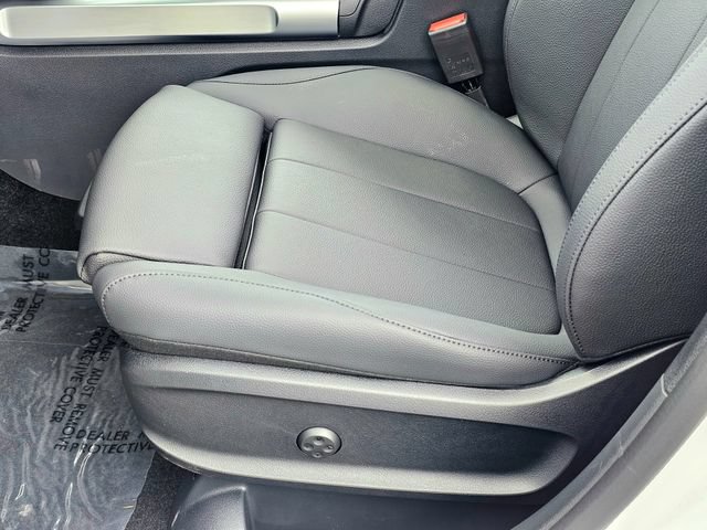 New 2026 Mercedes-Benz GLB 250 4MATIC image 17