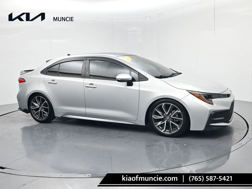Used 2022 Toyota Corolla SE image 1