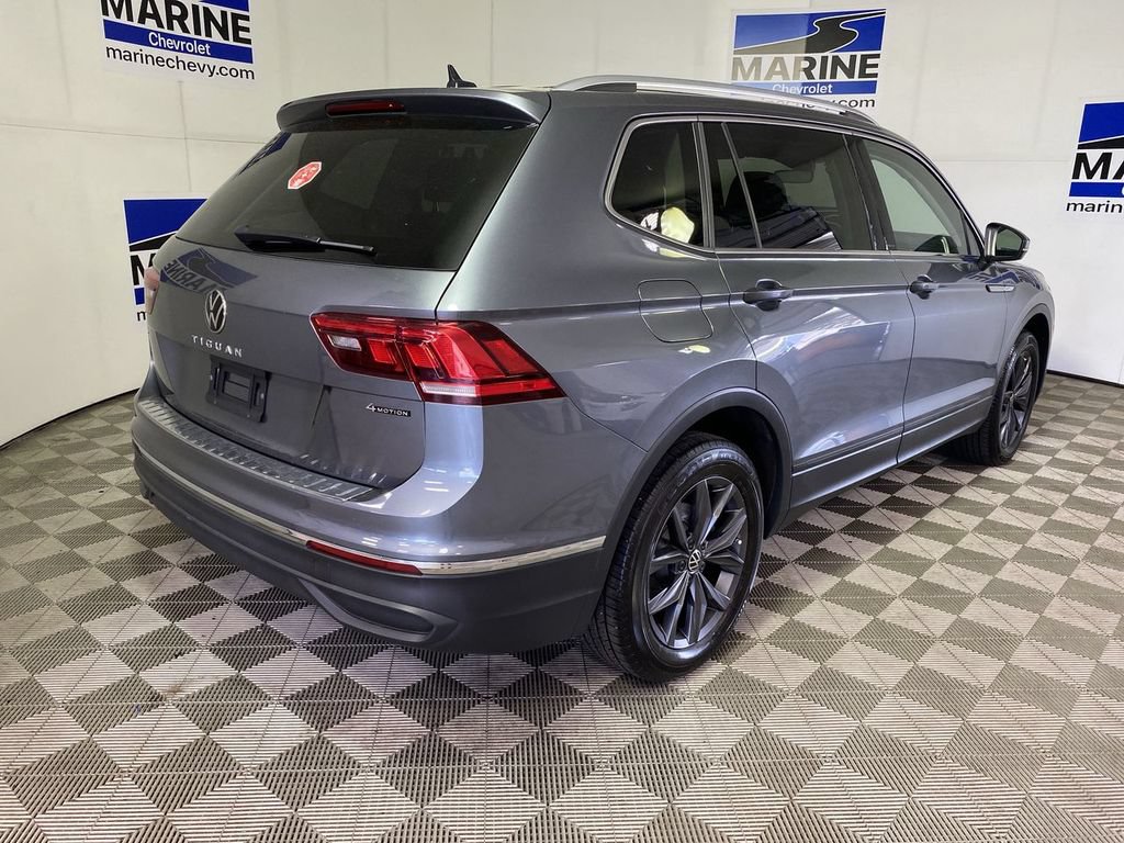 Used 2023 Volkswagen Tiguan SE AWD/4WD image 13