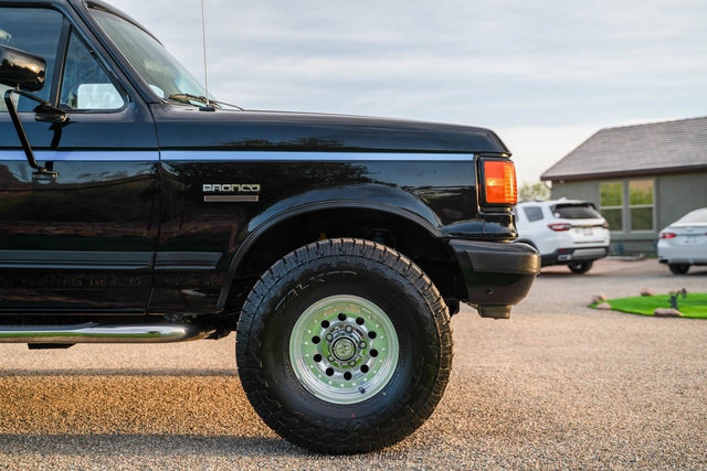 Used 1991 Ford Bronco AWD/4WD image 11