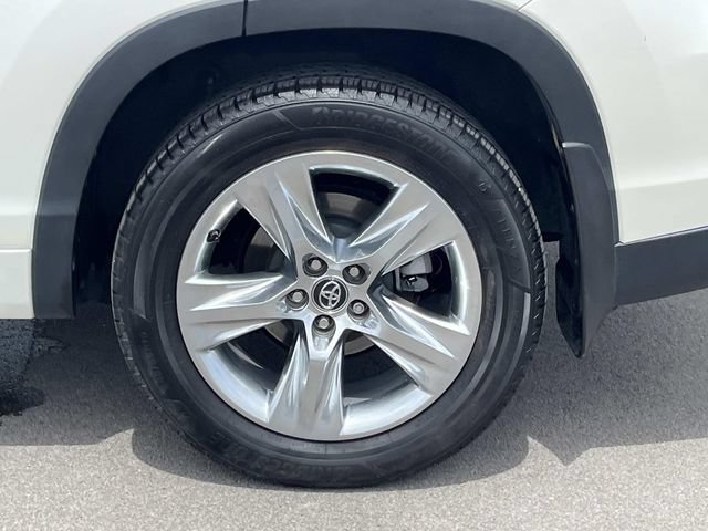Used 2018 Toyota Highlander Limited w/ Protection Package #3 AWD/4WD image 13