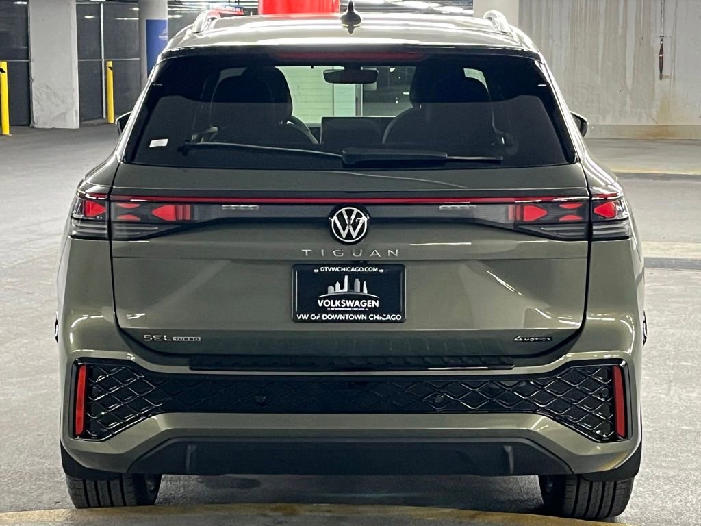 New 2026 Volkswagen Tiguan SEL R-Line AWD/4WD image 35
