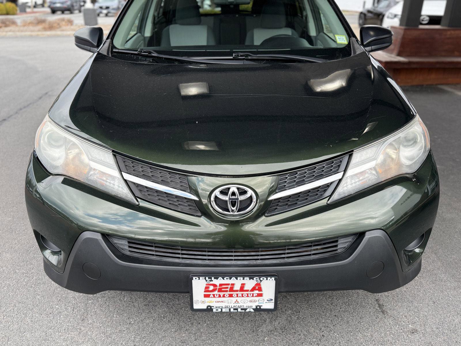 Used 2013 Toyota RAV4 LE image 2