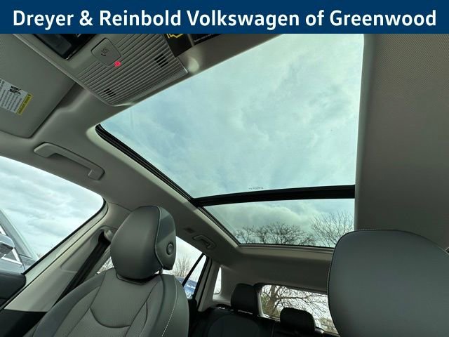 New 2026 Volkswagen Tiguan SE image 22