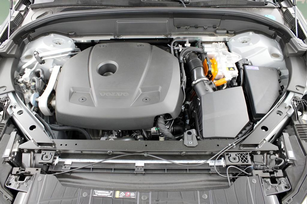 New 2025 Volvo XC60 T8 Ultra w/ Protection Package Premier image 27