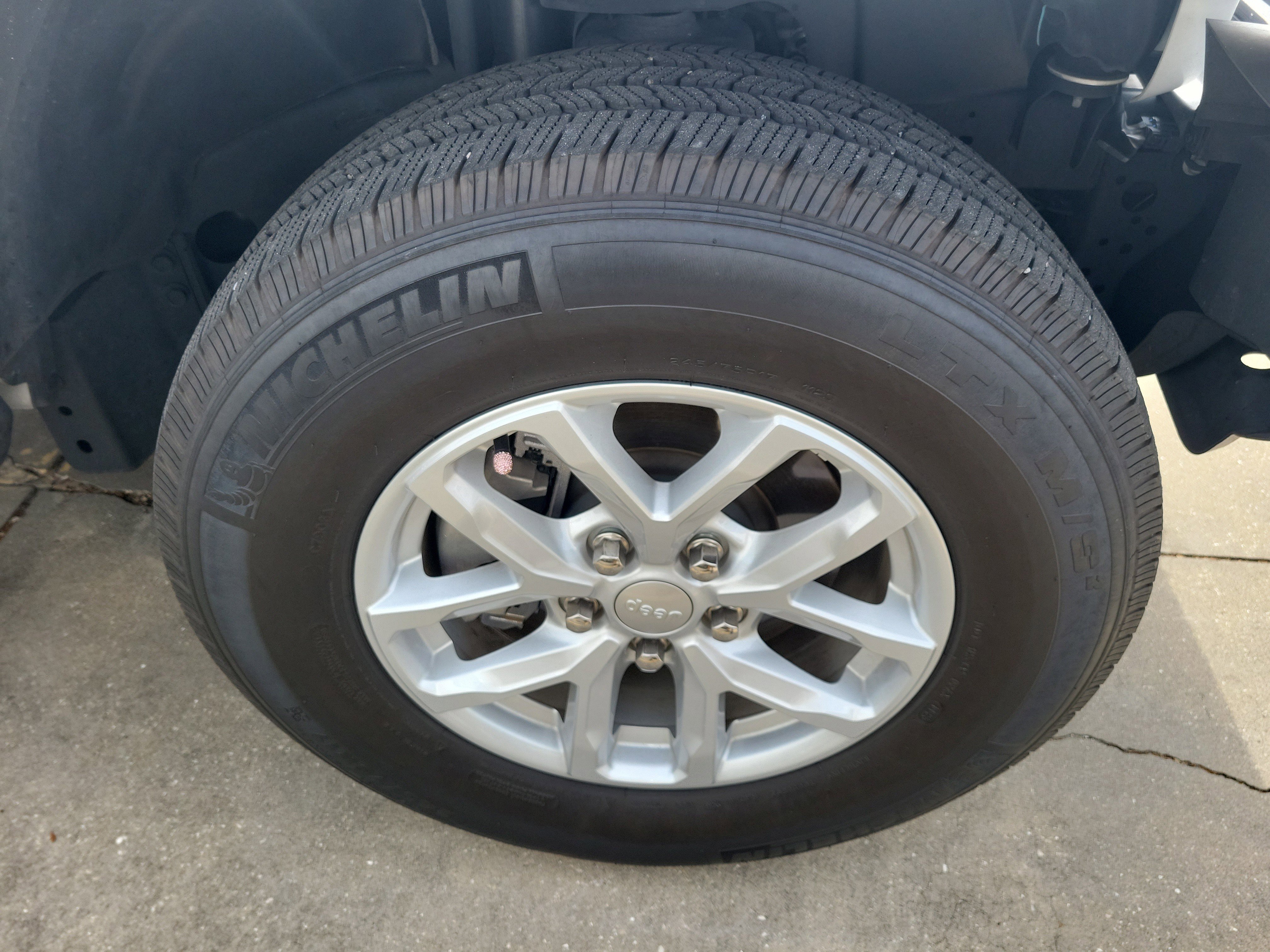 Used 2023 Jeep Wrangler Sport AWD/4WD image 6