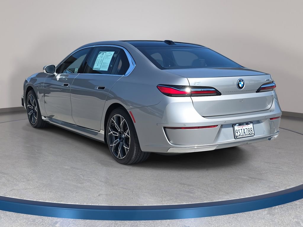 Used 2025 BMW i7 eDrive50 w/ Premium Package image 7