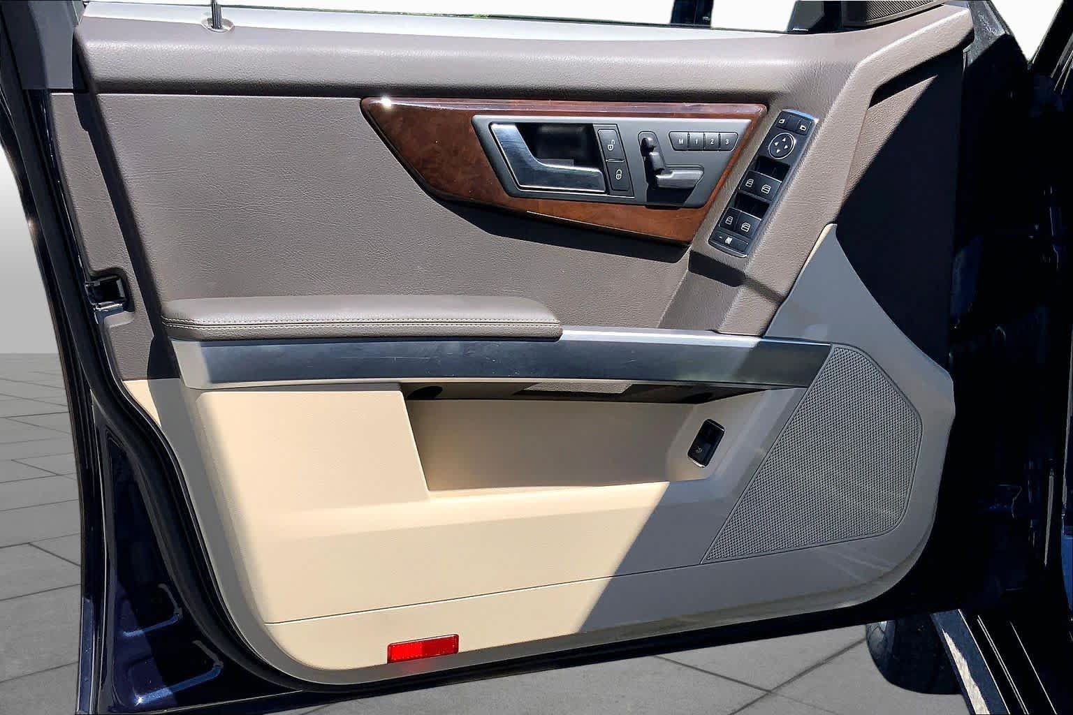 Used 2015 Mercedes-Benz GLK 350 4MATIC image 22