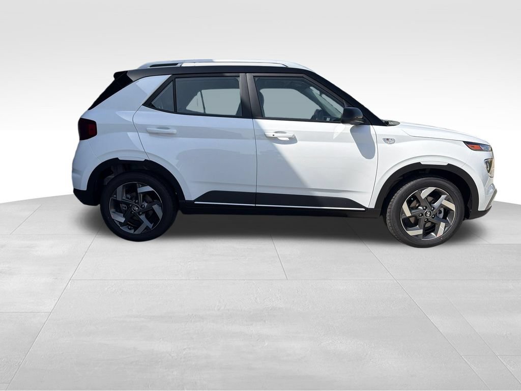 New 2026 Hyundai Venue SEL FWD image 8