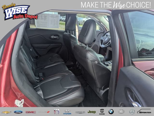 Used 2015 Jeep Cherokee Trailhawk w/ Comfort/Convenience Group AWD/4WD image 19