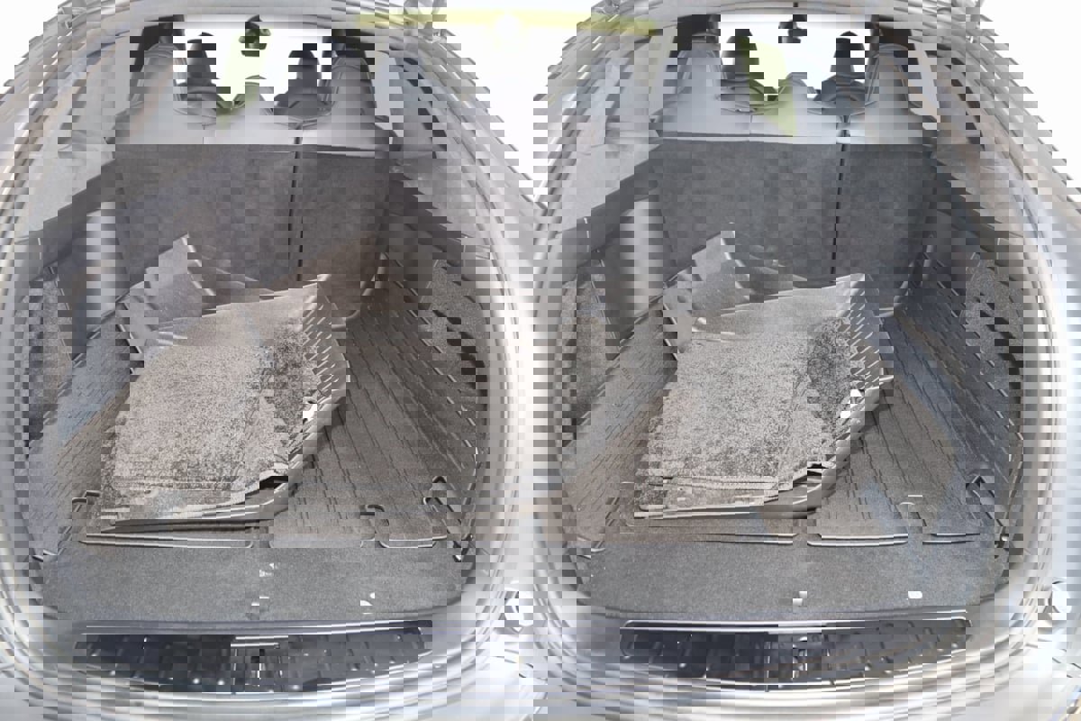 Used 2022 Tesla Model X image 63