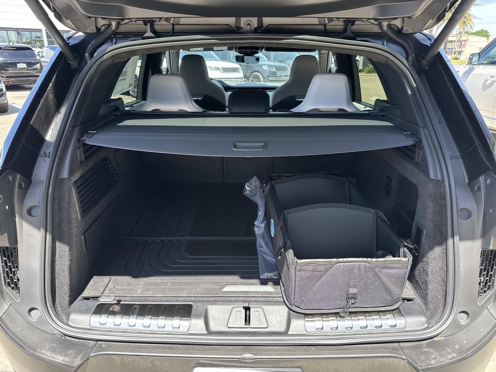 New 2026 Land Rover Range Rover Sport SV AWD/4WD image 7