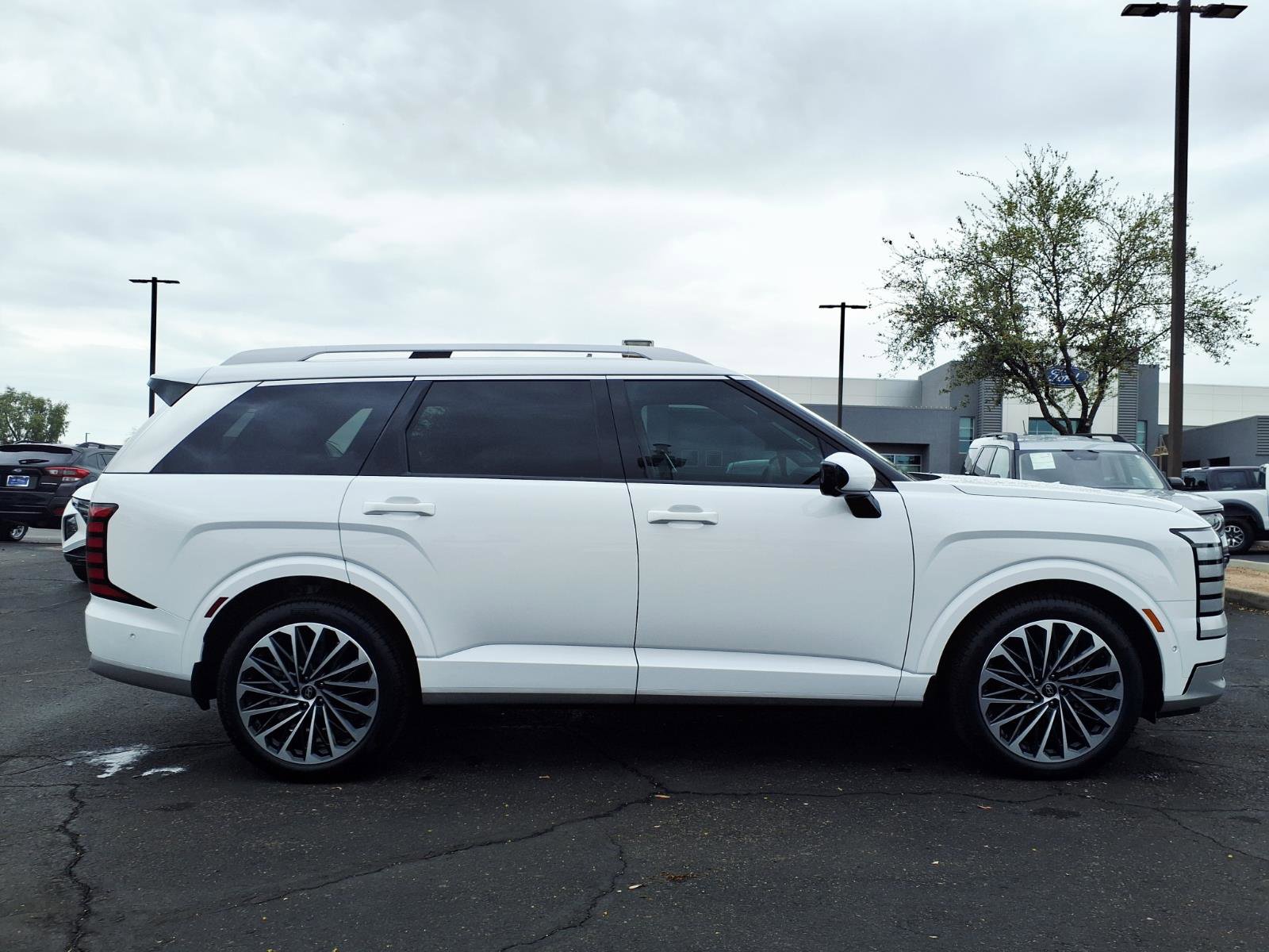 Used 2026 Hyundai Palisade Calligraphy image 7