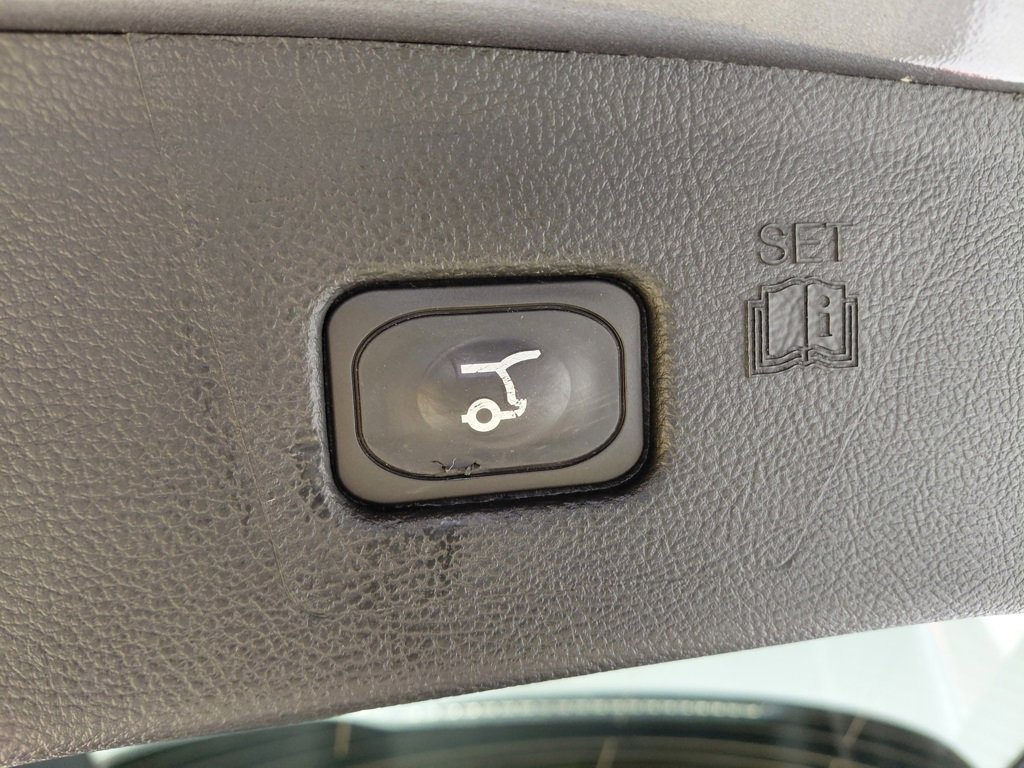 Used 2024 Ford Edge Titanium image 41