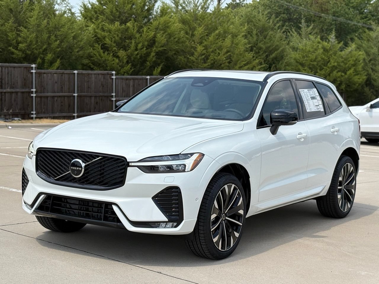 New 2026 Volvo XC60 B5 Ultra w/ Protection Package Premier AWD/4WD image 3