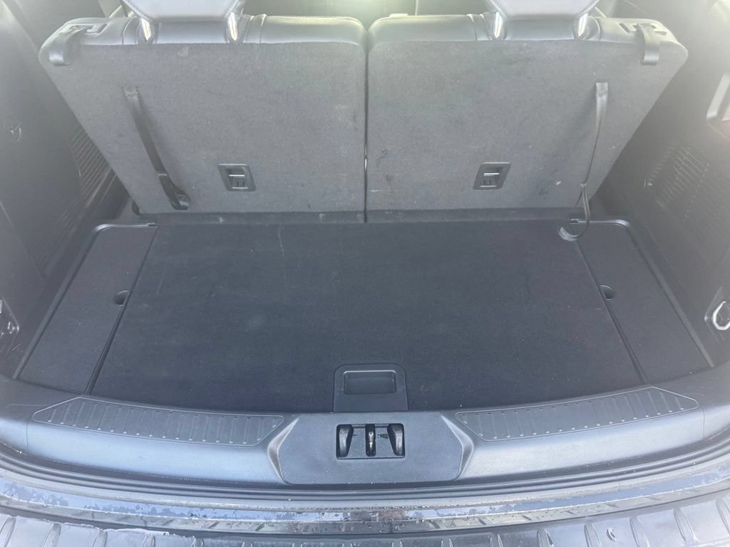Used 2024 Ford Explorer XLT w/ Equipment Group 202A AWD/4WD image 46