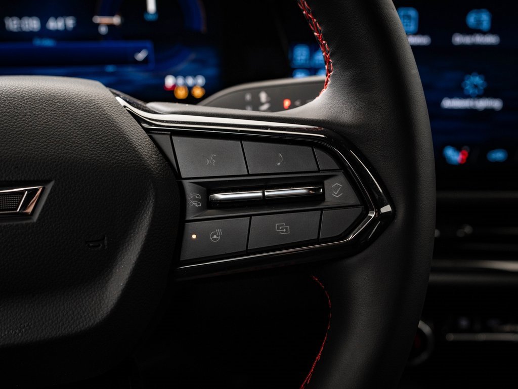 Used 2025 Chevrolet Equinox EV RS image 29