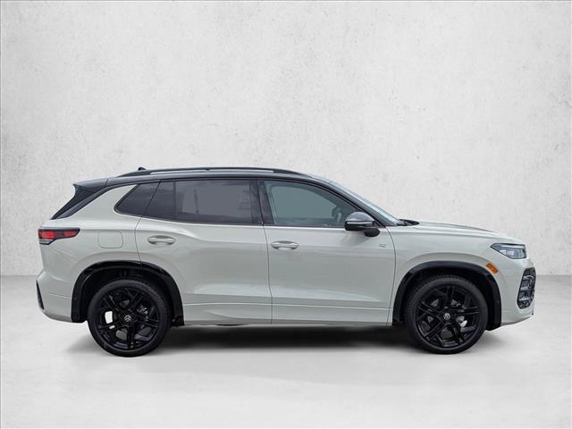 New 2026 Volkswagen Tiguan SE R-Line FWD image 4