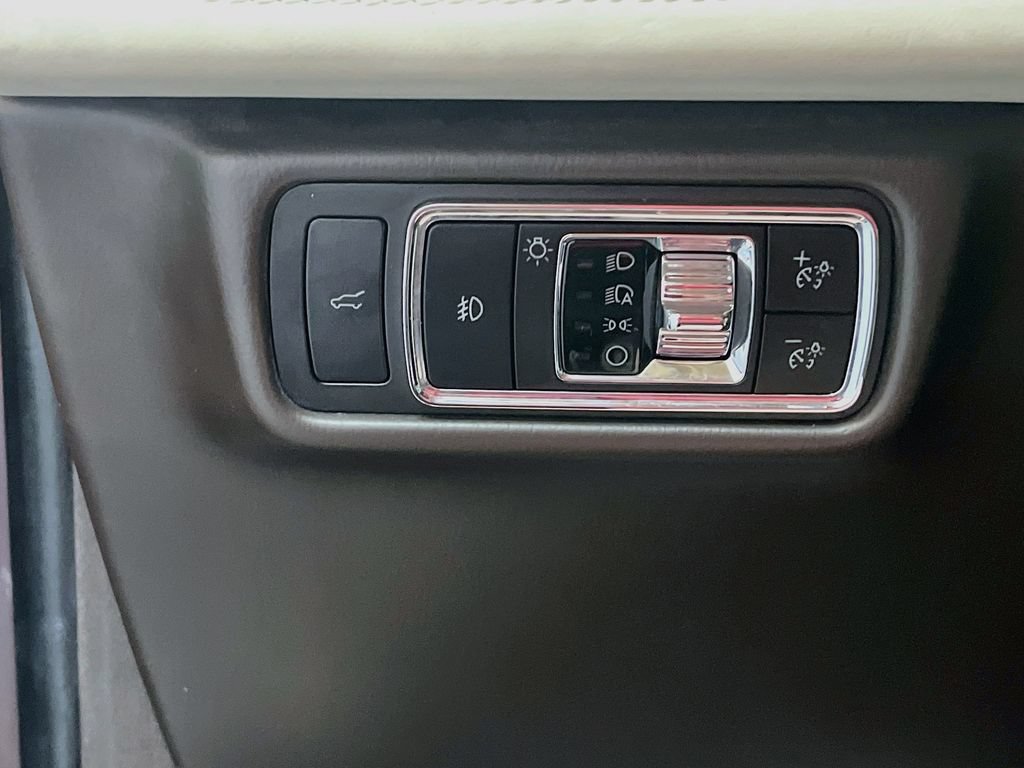 Used 2023 Lincoln Aviator Black Label AWD/4WD image 10
