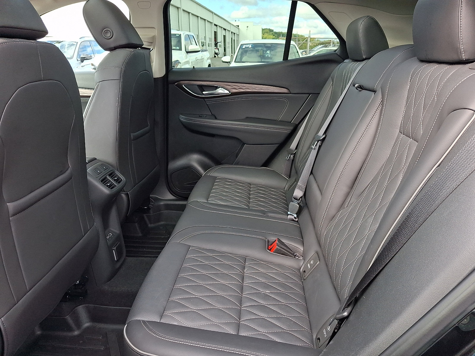 Certified 2023 Buick Envision Avenir AWD/4WD image 10