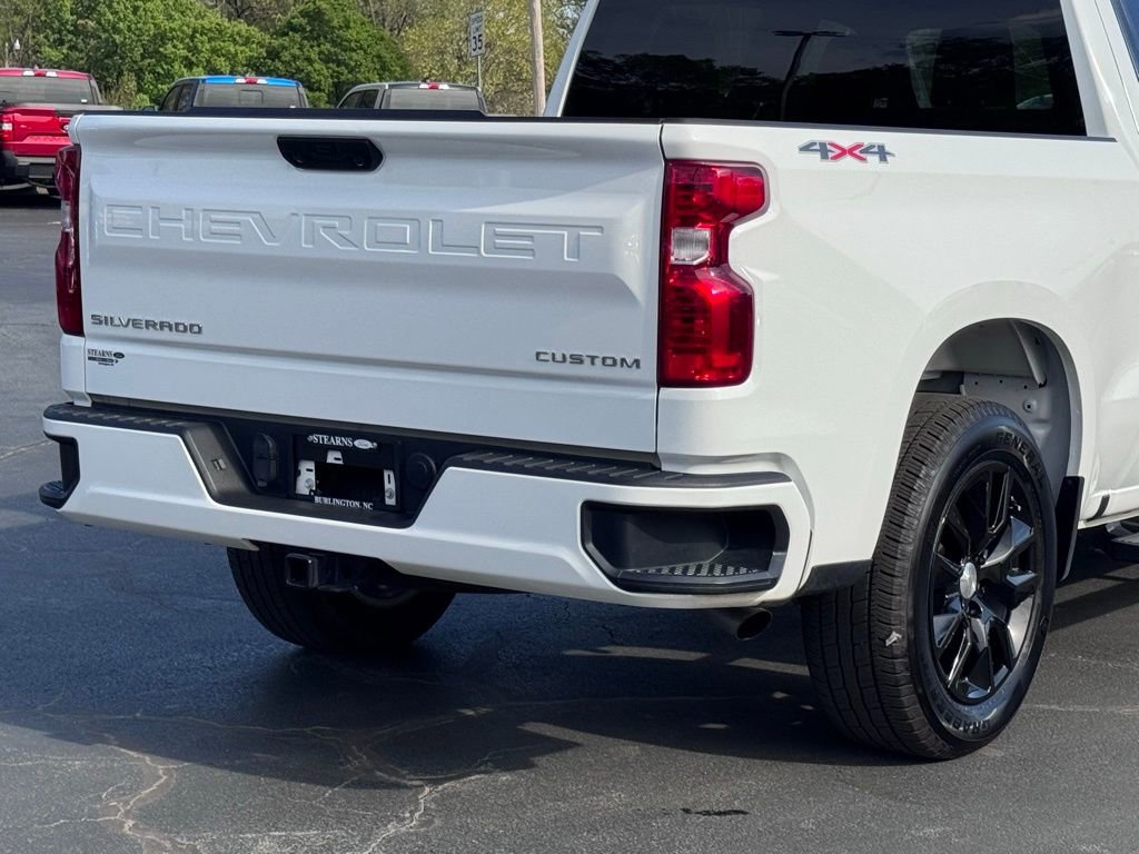 Used 2023 Chevrolet Silverado 1500 Custom image 6