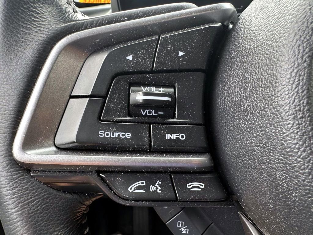 Used 2022 Subaru Forester Limited image 32