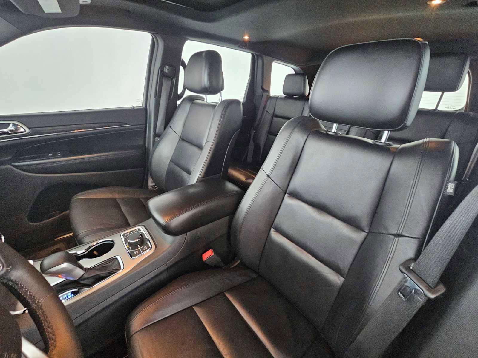 Used 2019 Jeep Grand Cherokee Limited image 21