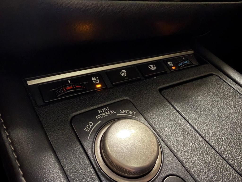 Used 2016 Lexus ES 350 w/ Luxury Package w/Wood Trim FWD image 27