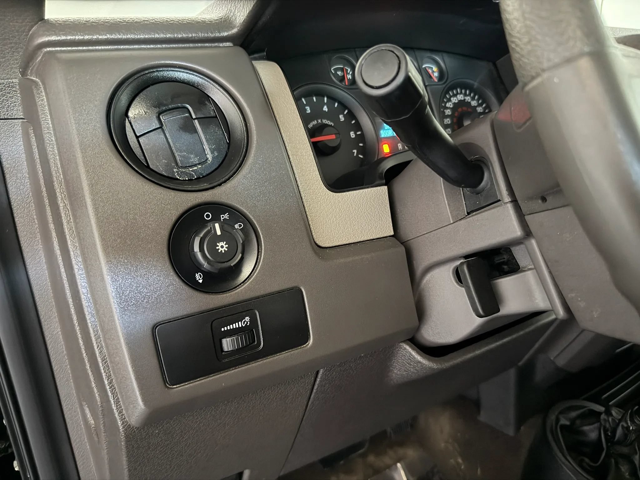 Used 2010 Ford F150 STX AWD/4WD image 11