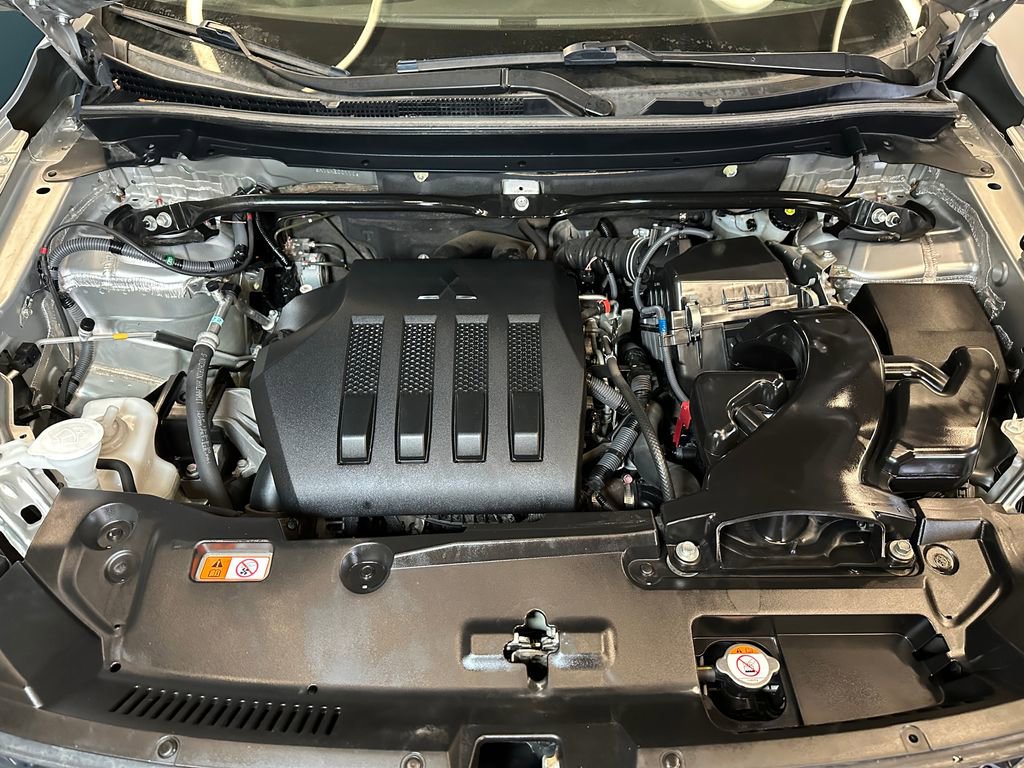 Used 2019 Mitsubishi Eclipse Cross LE AWD/4WD image 22