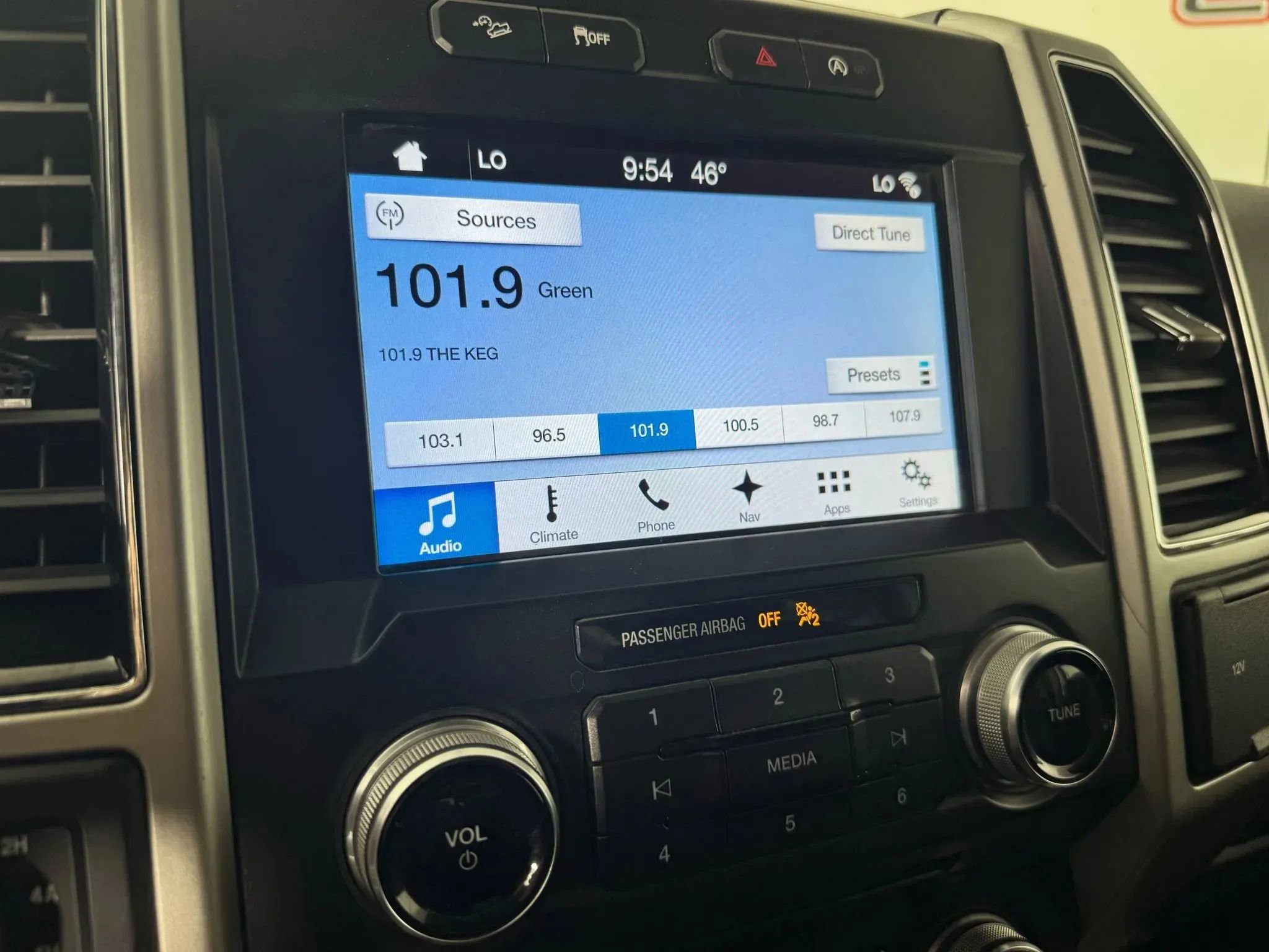 Used 2018 Ford F150 Lariat w/ Equipment Group 502A Luxury image 20