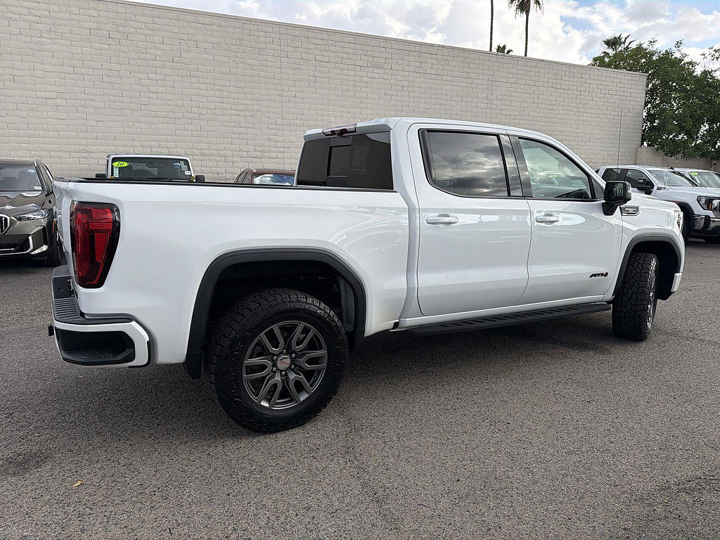 Used 2021 GMC Sierra 1500 AT4 w/ AT4 Premium Package AWD/4WD image 4