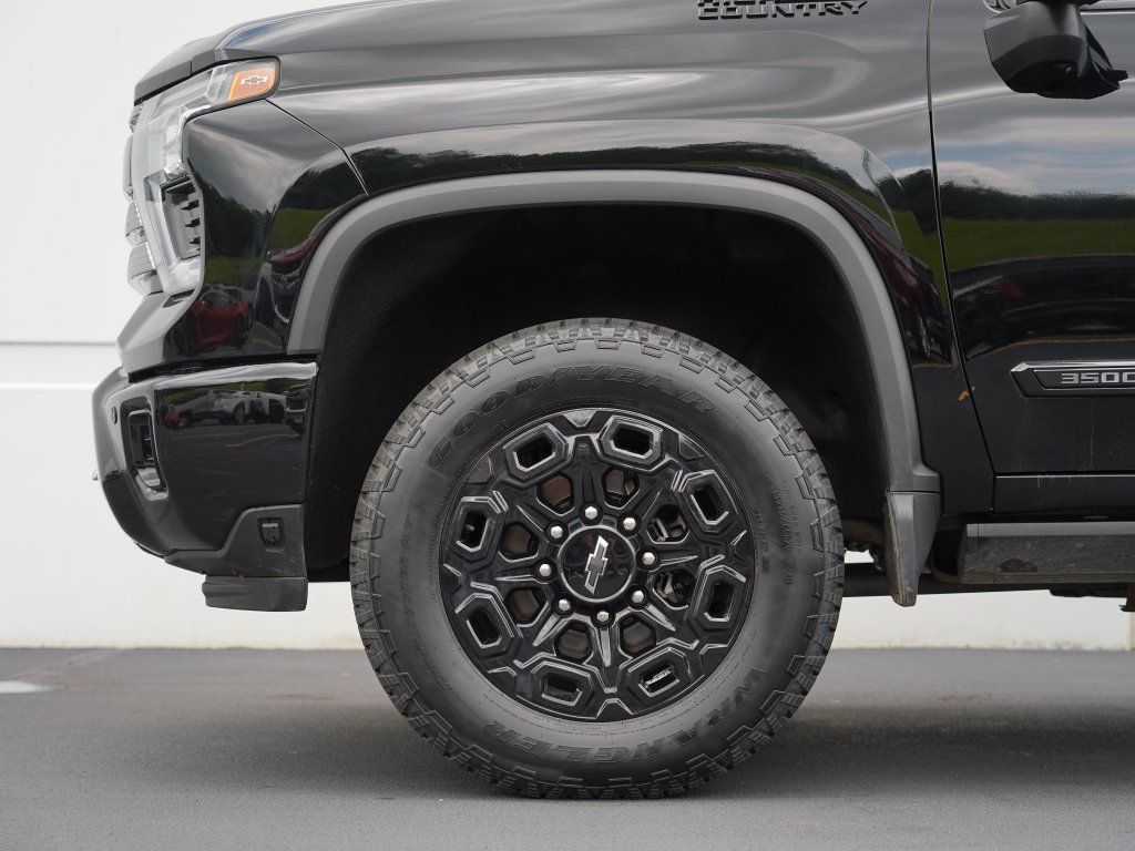 Certified 2024 Chevrolet Silverado 3500 High Country w/ High Country Premium Package AWD/4WD image 12