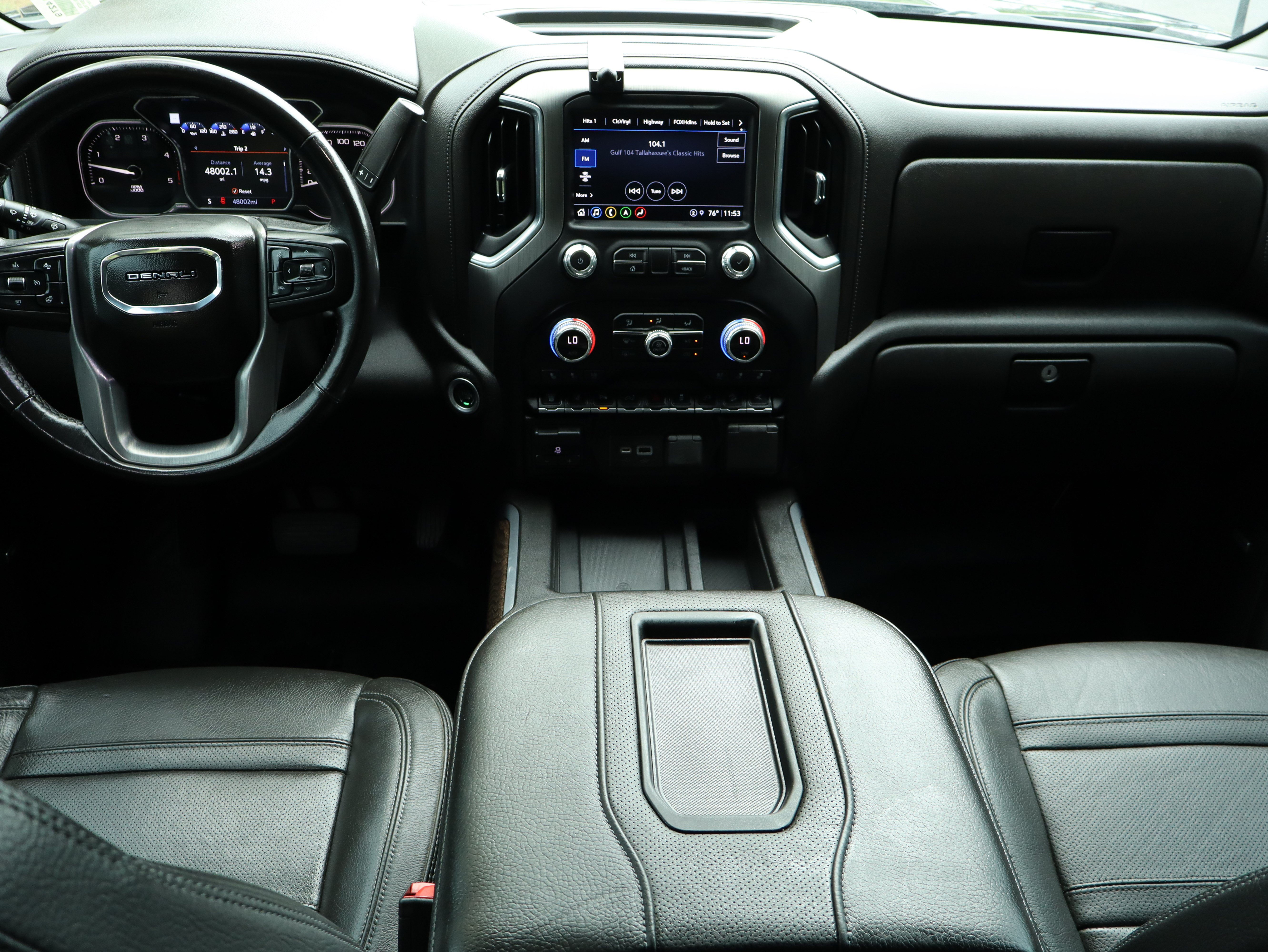 Used 2022 GMC Sierra 3500 Denali w/ Denali Black Diamond Edition AWD/4WD image 23