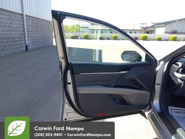 Used 2022 Toyota Camry LE w/ Cold Weather Package AWD/4WD image 10