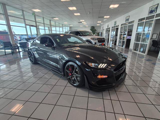Certified 2022 Ford Mustang Shelby GT500 w/ Carbon Fiber Track Pack RWD image 9