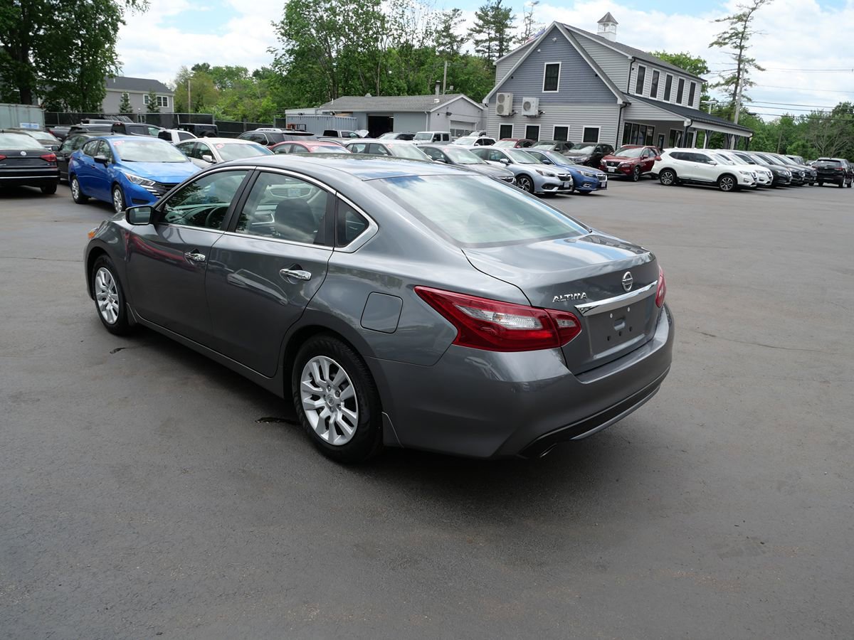Used 2018 Nissan Altima 2.5 S w/ S Convenience Package FWD image 5