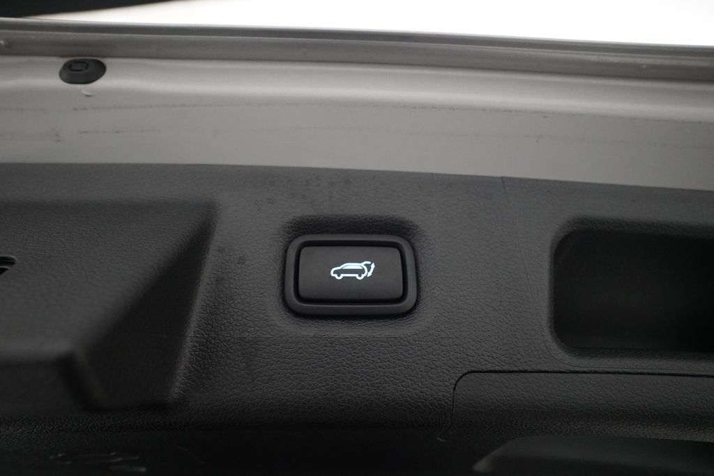 Used 2020 Hyundai Santa Fe Limited AWD/4WD image 15