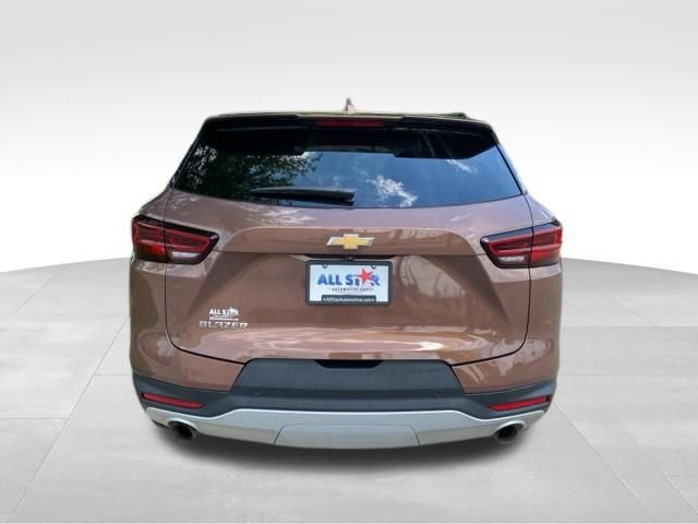 Used 2024 Chevrolet Blazer LT w/ Convenience Package image 8