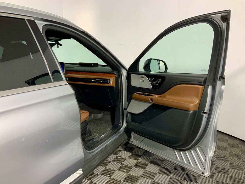 Used 2020 Lincoln Aviator Reserve w/ Equipment Group 202A AWD/4WD image 29